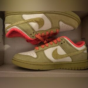 Nike Women’s Low-Top Sneakers in Olive Green and Coral